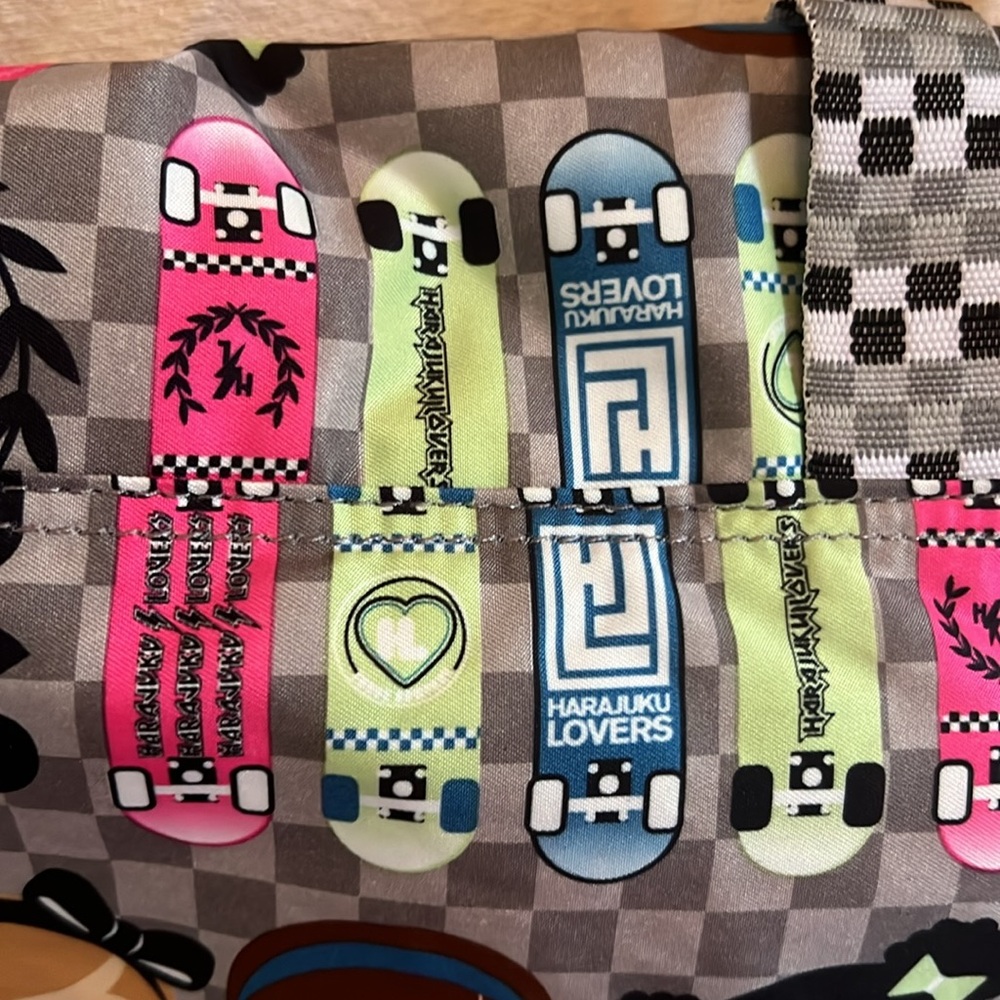Harajuku Lovers Messenger Bag - Picture 4 of 16